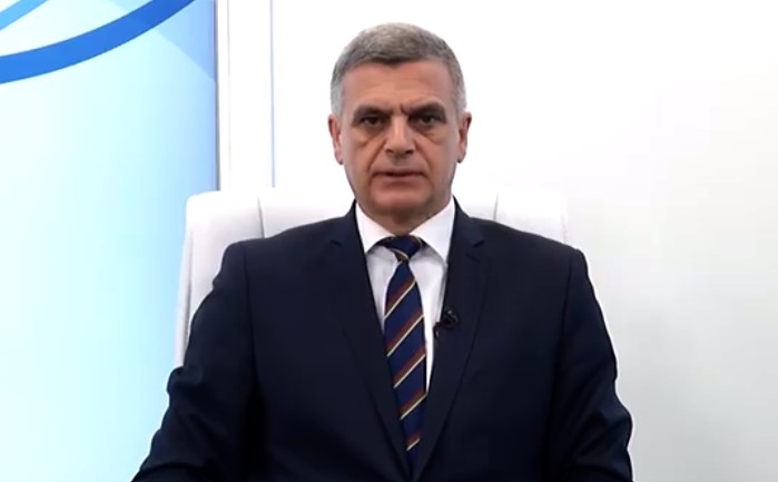 Вече бившият министър на отбраната Стефан Янев се обърна към